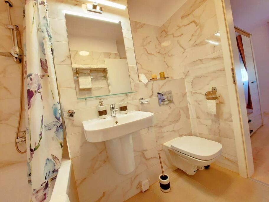 Beautiful Panoramic Central Apartment - City Of Mara Timisoara Luaran gambar
